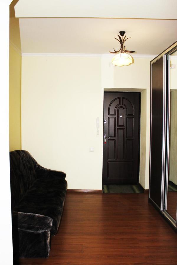 Центр Міста Однокімнатна Новобудова Apartment Lutsk Bagian luar foto